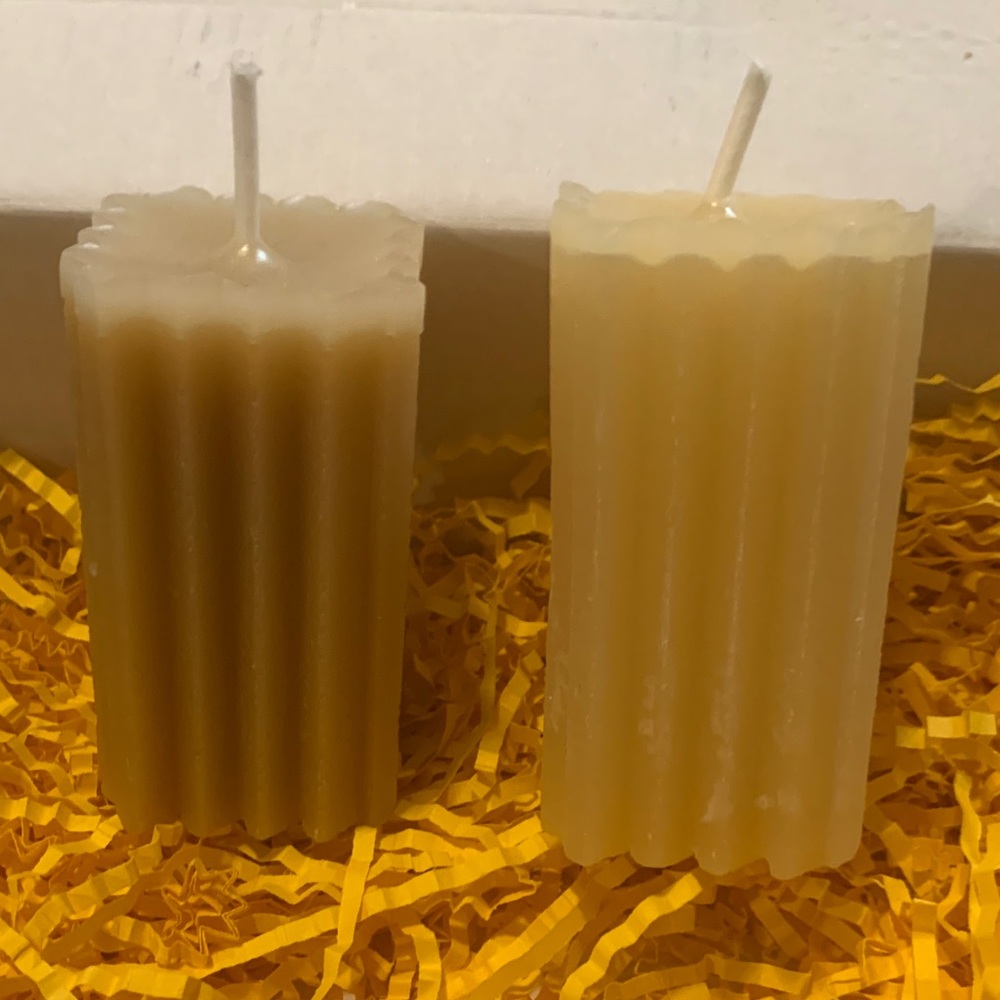 Handmade Cream and Tan Ribbed Beeswax 🐝 Candles